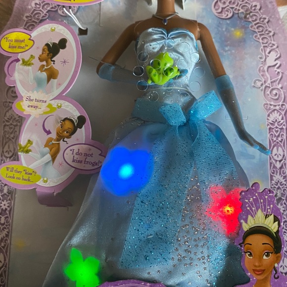 Disney Princess Tiana Doll The Princess and The Frog - Picture 6 of 15